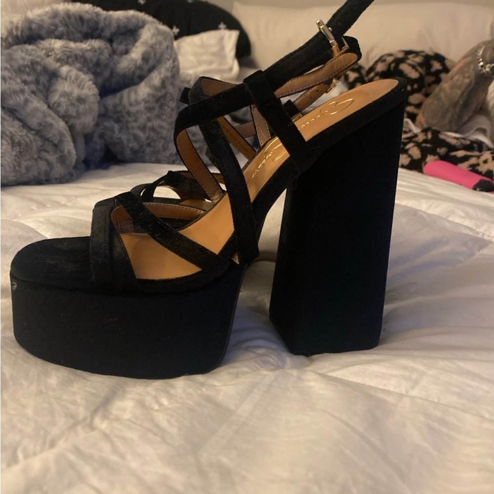 Jessica Simpson platform heels - Picture 3 of 6